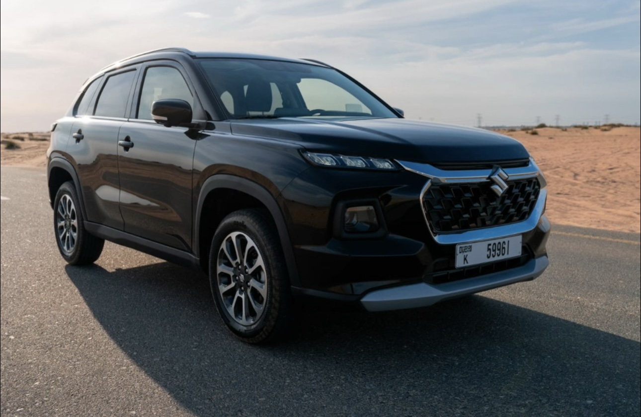 Black Suzuki Grand Vitara SUV - 5 Seater